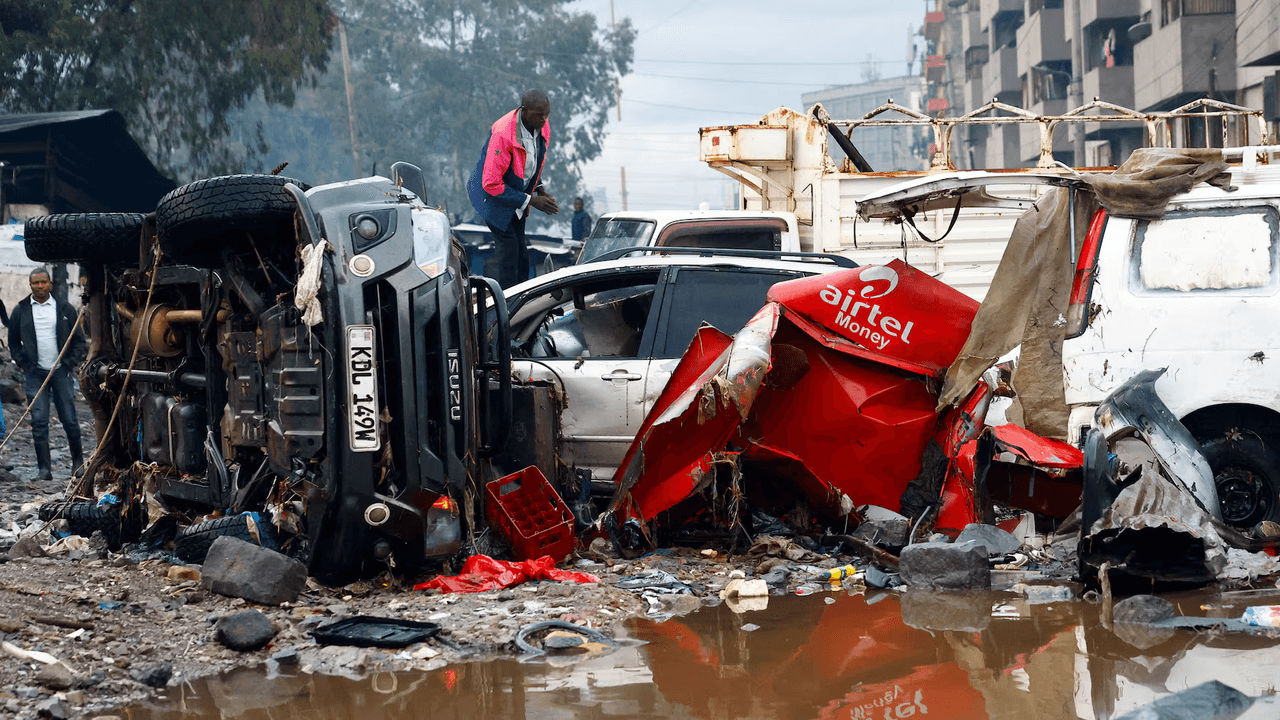 Flash floods in Nairobi kill 10, disrupt flights at major airport