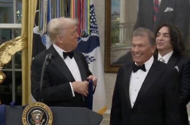 President Trump Compliments George Strait’s Rarely-Seen Hair While Presenting Him With Medal For Kennedy Center Honors