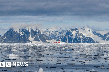 How long tubes of mud could reveal how Antarctica is changing