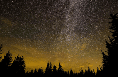 Perseids meteor shower 2025 peaks tonight: Where and what time to watch the year's brightest shower - yahoo.com