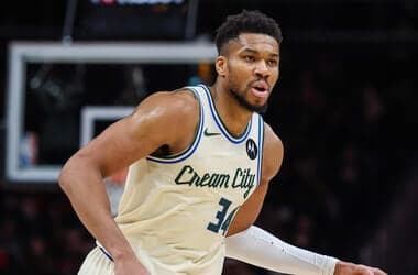 Knicks Still Have Eyes on Giannis Antetokounmpo as Deadline Nears