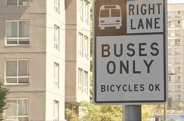 Bus-only lanes fully debut on Denny Way through Seattle